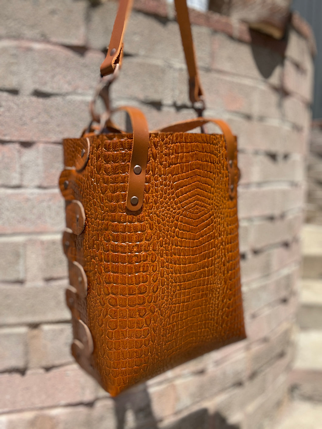 Shiny Caramel Croc Embossed Open Top Crossbody Tote