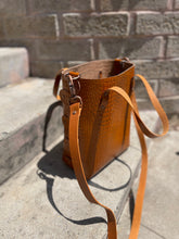 Load image into Gallery viewer, Shiny Caramel Croc Embossed Open Top Crossbody Tote
